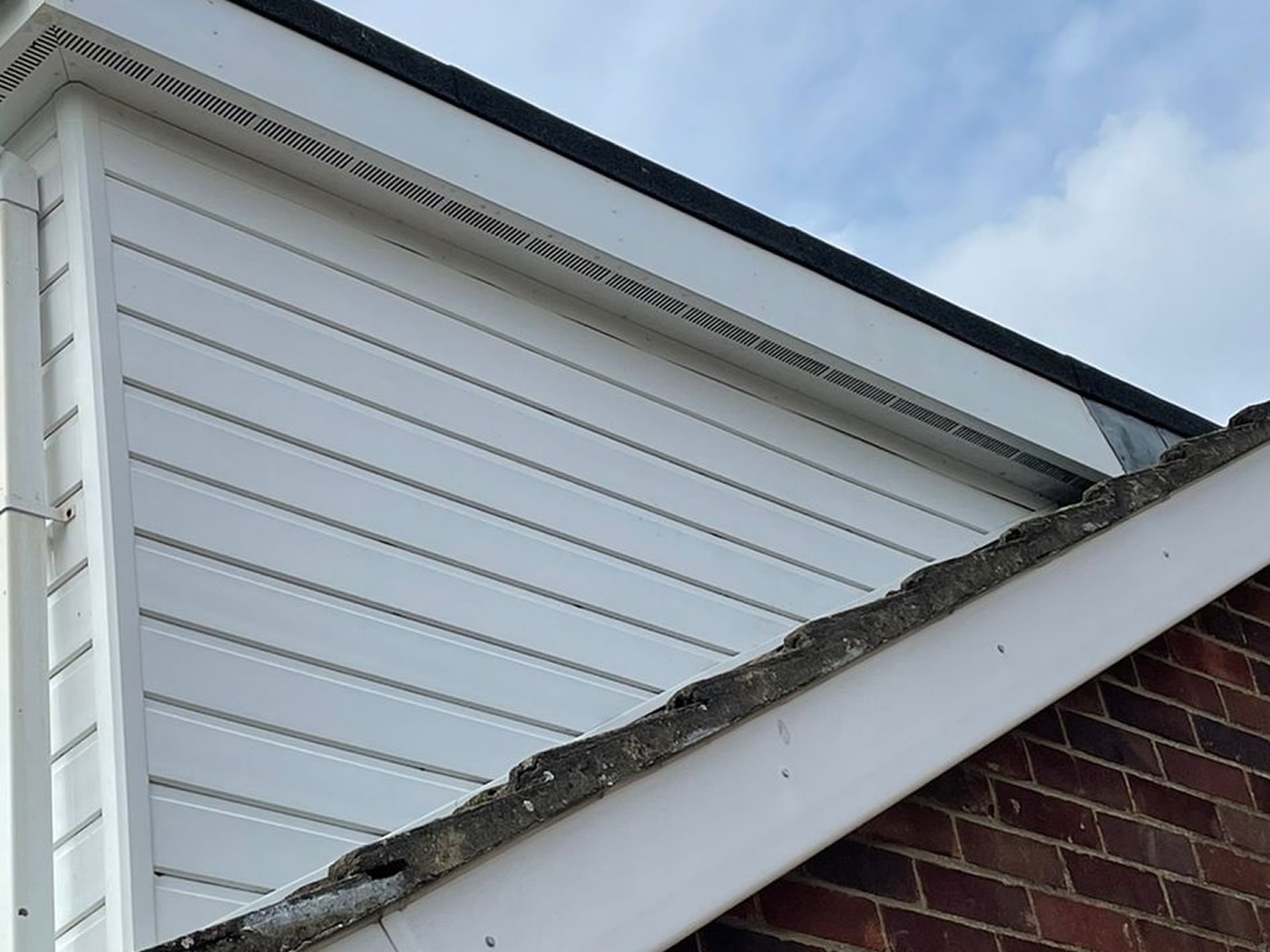 clean_pressure_washed_cladding_side