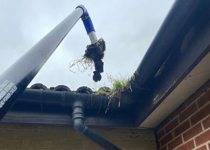 norwich_gutter_clearing_700x500