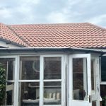 bungalow_corner_old_wooden_conservatory_lichen_algea_removed_roof_700x