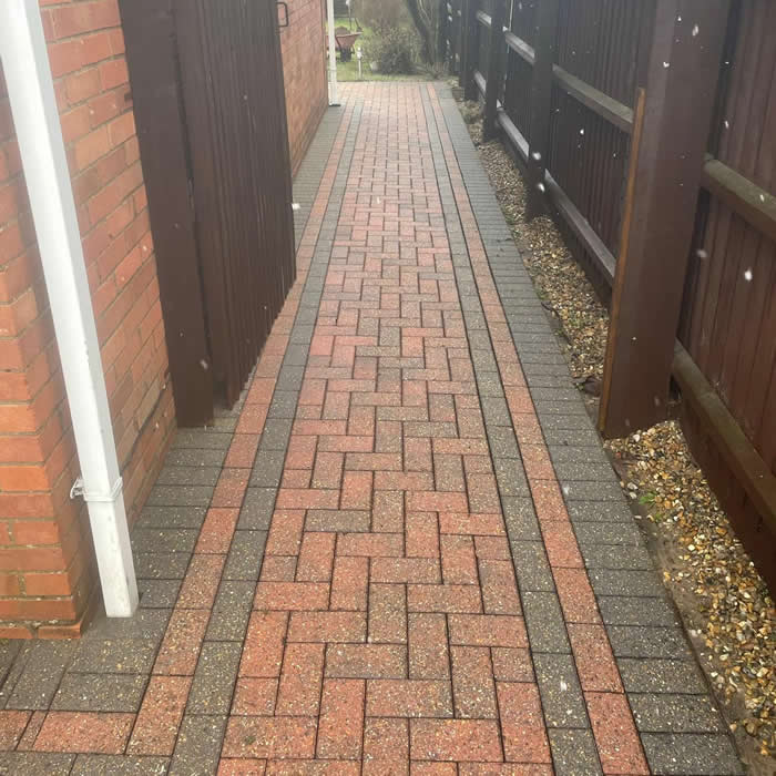 pressure_wash_dirty_moss_lichen_side_path_after_clean_attleborough_norfolk_700x